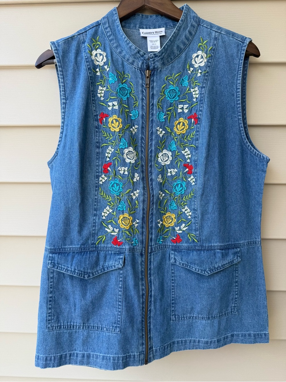 Country Store Embroidered Floral Denim Vest Size Medium